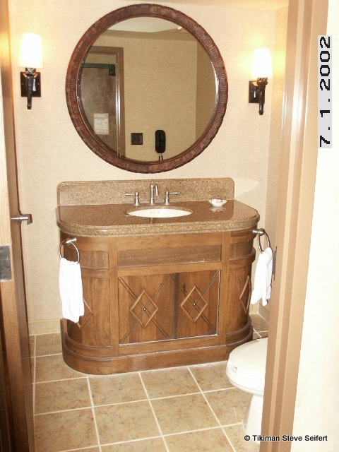 One-bedroom Suite second bathroom
